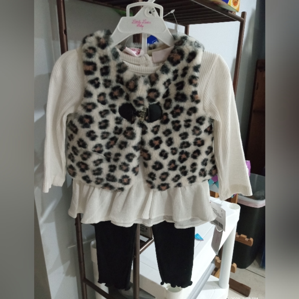 12M baby girl outfit NWT